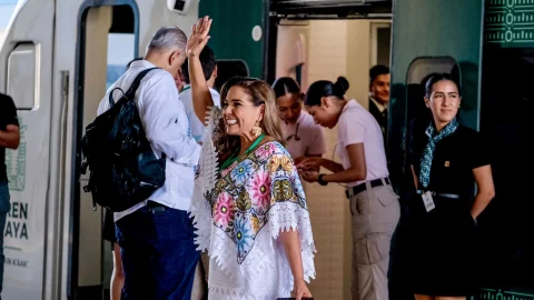 mara lezama aborda el tren maya.jpg