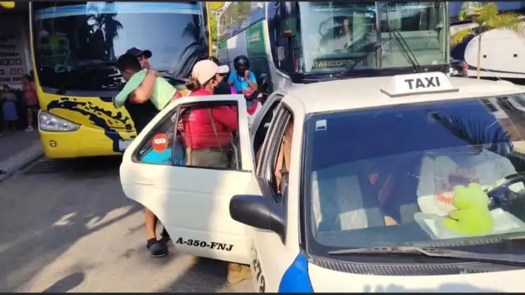 Turista muere en taxi Acapulco