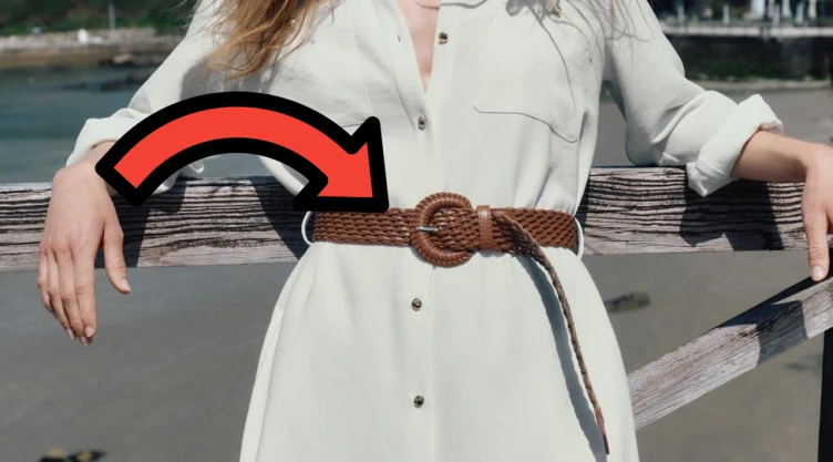 4 ideas de outfits para mujer con cinturón que se ven hermosos en la oficina