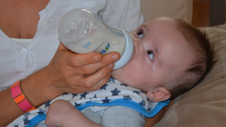 Cofepris retira un lote de fórmula infantil Nutramigen