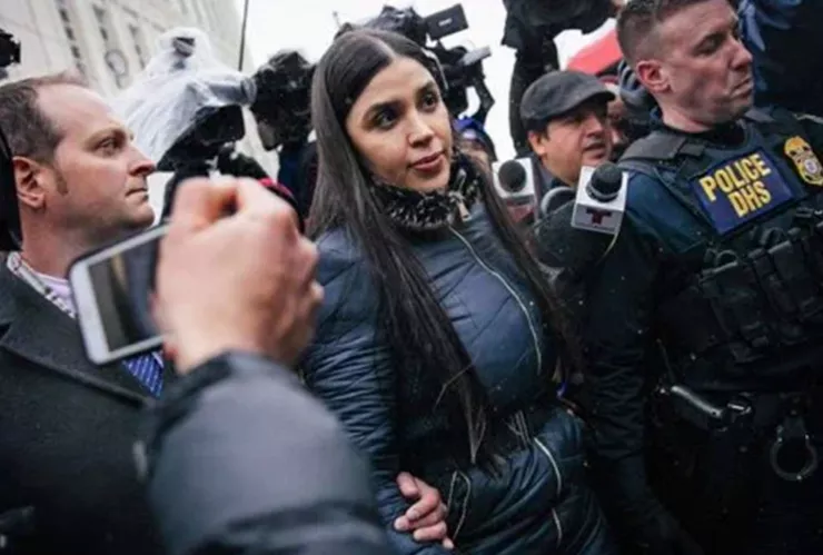 Emma Coronel sale libre de la cárcel.