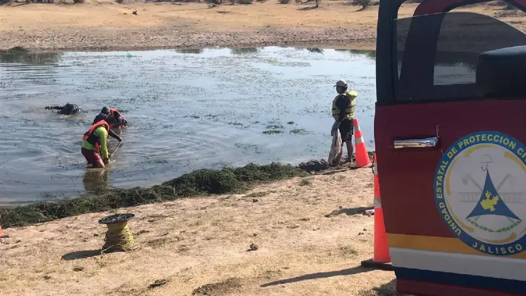 abuelito y menor mueren ahogados en presa de Jalisco