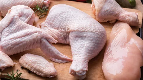 Ni pechuga ni muslos: Esta es la parte más saludable del pollo, según la ciencia