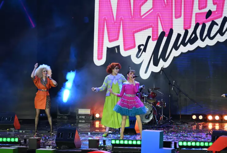 Los padres de familia también pudieron los mejores temas de su juventud