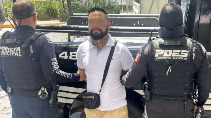 Detienen a sujeto por golpear a conductor en Constituyentes