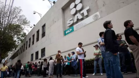 Así puedes conocer cuánto dinero te regresará el SAT en tu declaración anual 2024