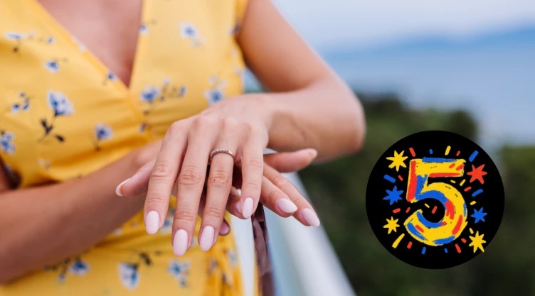 /estilo-de-vida/5-colores-esmalte-manos-40-años