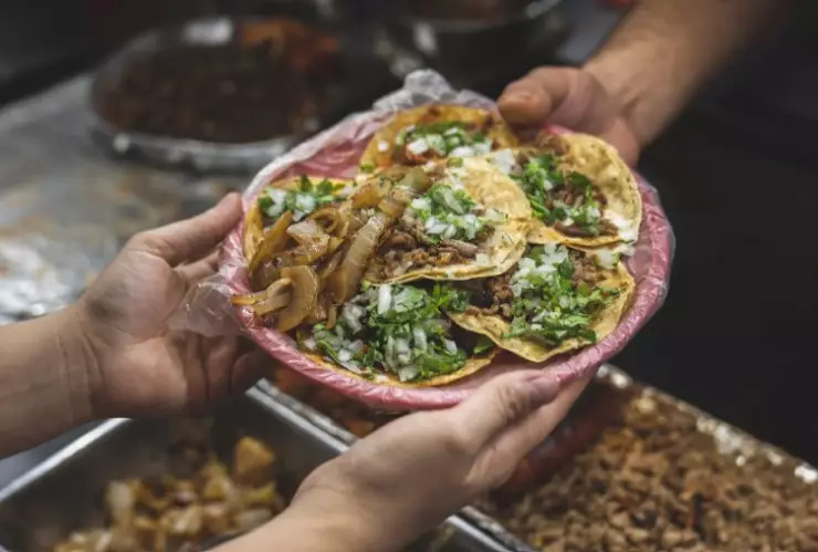 Tacos de suadero y carnita en Morelos