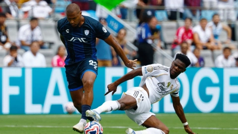 Pachuca no pudo vencer con un hombre de más al Real Madrid