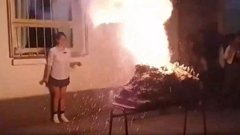 Explosión de “volcán escolar” en Feria de Ciencias; menor podría perder un ojo