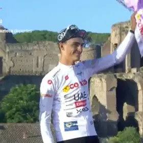 Isaac del Toro maglia blanca Giro de Italia 2025