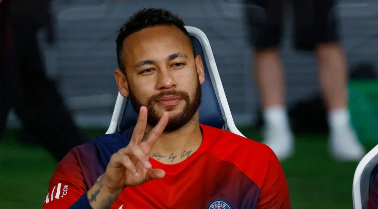Neymar con la camiseta del PSG