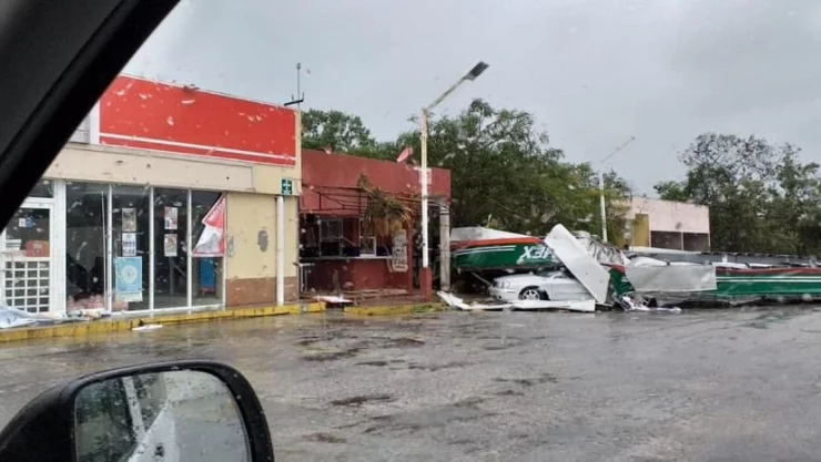 Hurac&aacute;n Grace deja sin luz a 180 mil personas en Quintana Roo