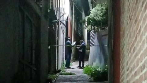 Hallan cuerpos de tres jóvenes en departamento de Hidalgo