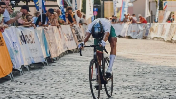 ¡Orgullo para BC! Isaac del Toro sube al podio del Tour de Francia y hace historia