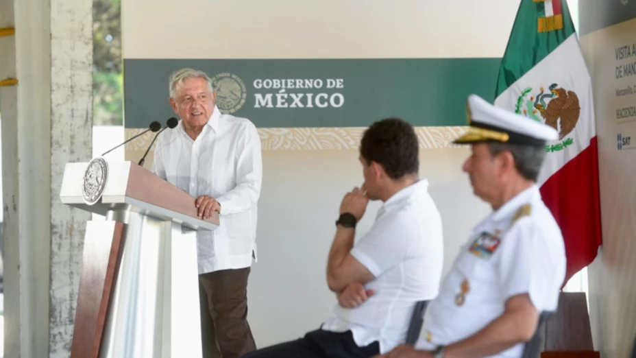 Andrés Manuel López Obrador en Manzanillo.jpg