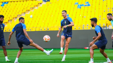 Cristiano Ronaldo entrena con Al-Nassr
