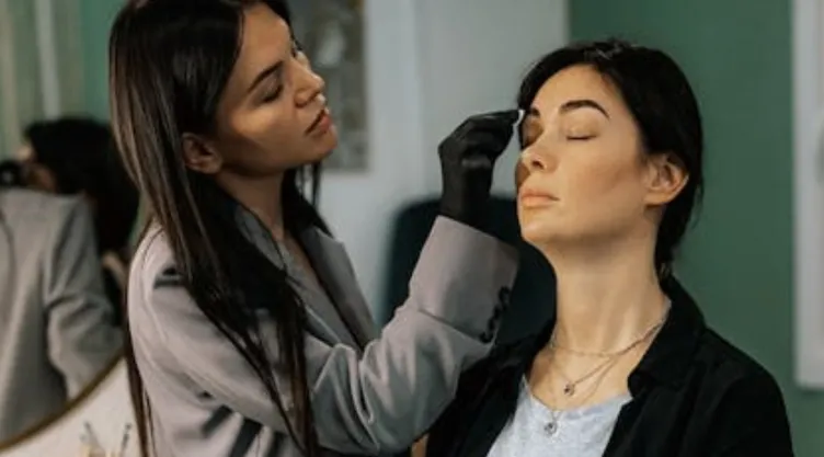 3 productos que necesitas para un maquillaje ligero