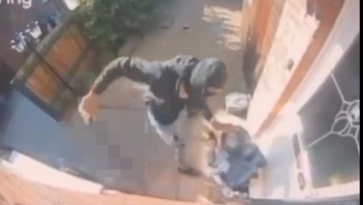 Joven sufre ataque de adolescente en Reino Unido