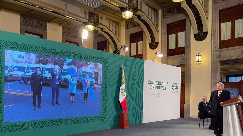AMLO 9 MAR 2021 AMBULANCIAS INSABI.jpg