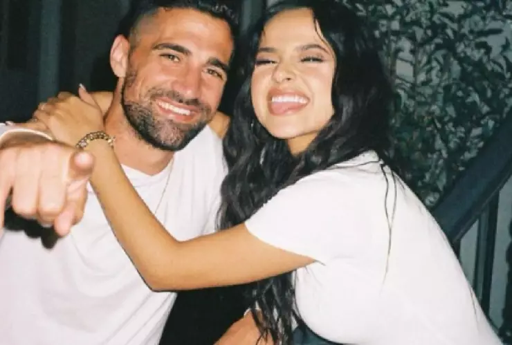 Prometido de Becky G, Sebastian Lletget se disculpa de supuesta infidelidad