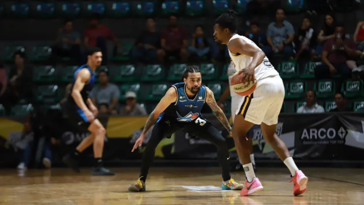 Astros de Jalisco derrotan a Rayos de Hermosillo en CIBACOPA 2025.jpg