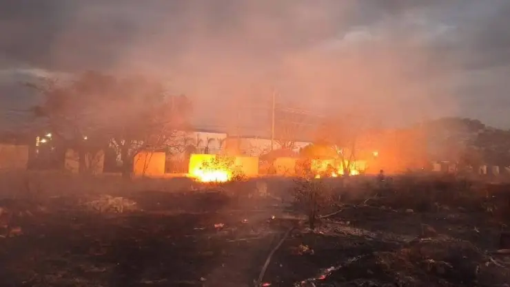 ¡Alerta! Reportan INCENDIO dentro de ESCUELA secundaria de la Península; esto se sabe