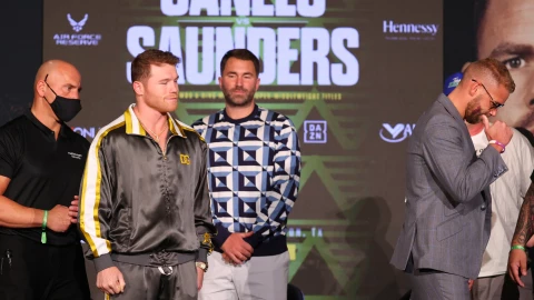 Saunder no saludó a Canelo en la conferencia de prensa