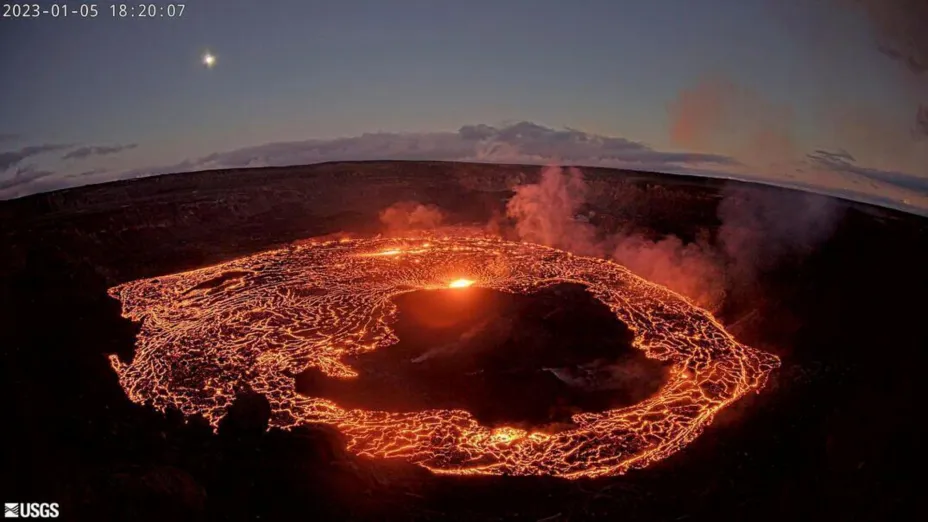 El volcán Kilauea vuelve a entrar en erupción en Hawai_ap.jpg