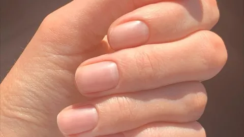 La manicura es la parte principal de la tendencia de uñas limpias