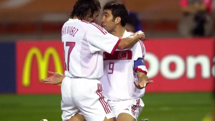 Brilló con Turquía en el Mundial de Corea-Japón 2002 y ahora conduce un taxi