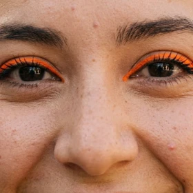 /estilo-de-vida/delineador-naranja-quitarte-años