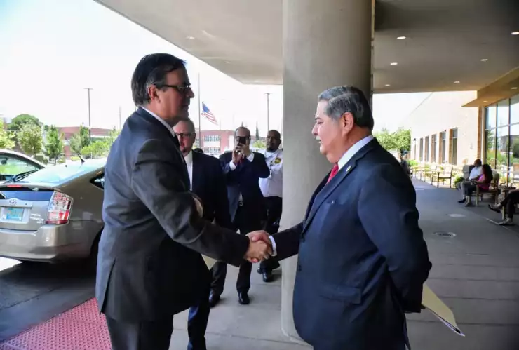 Atentado en Texas un acto de terrorismo contra los mexicanos: Ebrard