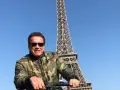 Arnold-Schwarzenegger-detective-en-el-kinder