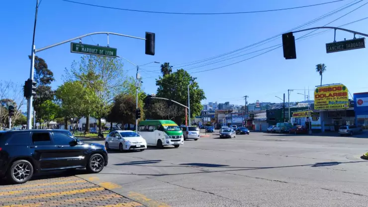 Semáforos no funcionan en Zona Río de Tijuana hoy 6 de abril de 2025