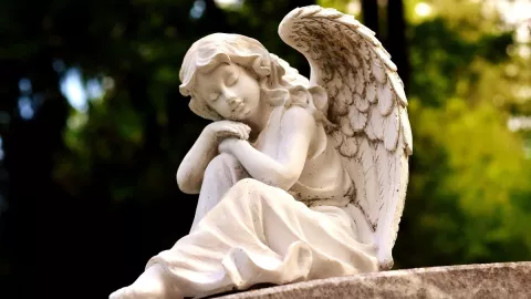 Este es el mensaje de los ángeles para tu signo en marzo 2025