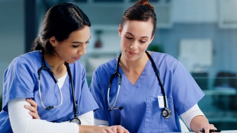 Así pueden registrarse oficialmente las enfermeras en la nueva convocatoria de trabajo del IMSS