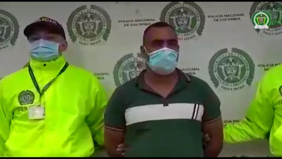 Capturan a Ramiro Pulgarín, alias el Burro, quien está acusado del asesinato de una docena de civiles, policías y militares en los departamentos colombianos de Arauca, Boyacá y Casanare.