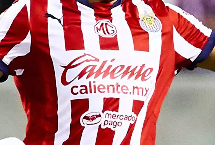 Chivas necesita refuerzos para el Apertura 2025 Liga MX.