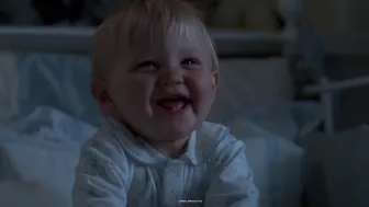 Escena de la película ‘Cuidado, bebé suelto’ (Baby’s Day Out), por Azteca 7.