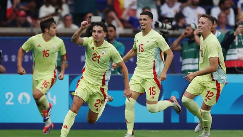 España celebra la medalla oro