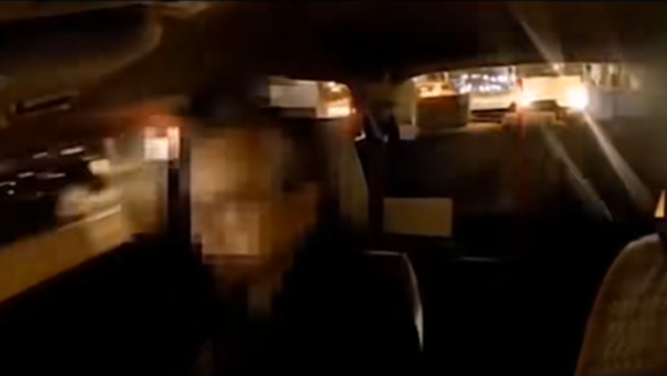 Video: Taxista graba a mujer fantasma en el asiento trasero