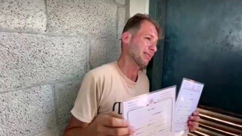 Joven-va-por-el-certificado-de-nacimiento-de-sus-gemelos-los-bebés-mueren-durante-un-bombardeo-en-Gaza