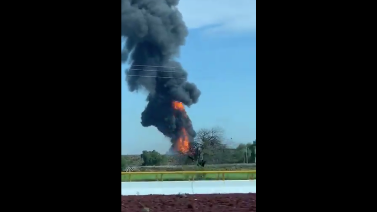 Explota ducto de Pemex en Celaya, Guanajuato