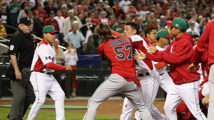 Pelea México Canadá Clásico Mundial de Beisbol