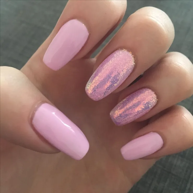 6 diseños de uñas con efecto sirena para lucir junto a un buen bronceado en primavera-verano