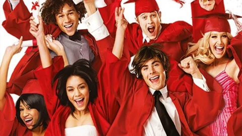 Arrestan a actor de High School Musical por delitos severos.