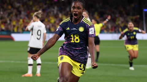 Linda Caicedo festeja gol con Colombia