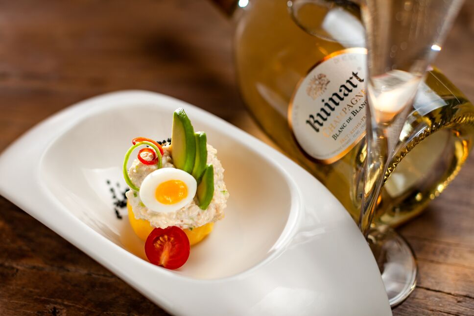 causa limeña con ruinart.jpg