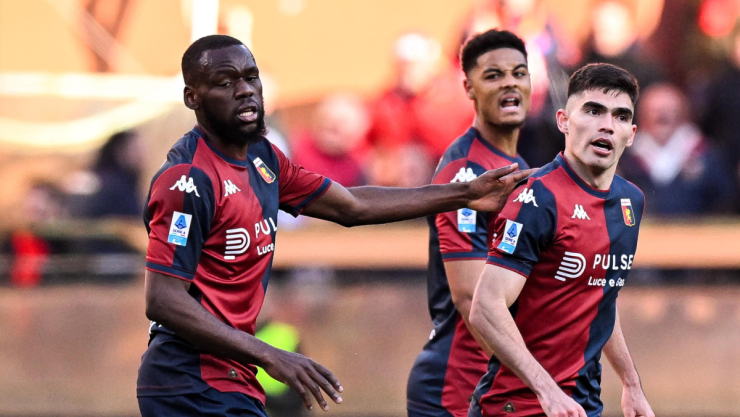 Johan Vásquez con Genoa